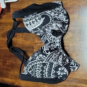 NWOT Beach Diva Bikini Top